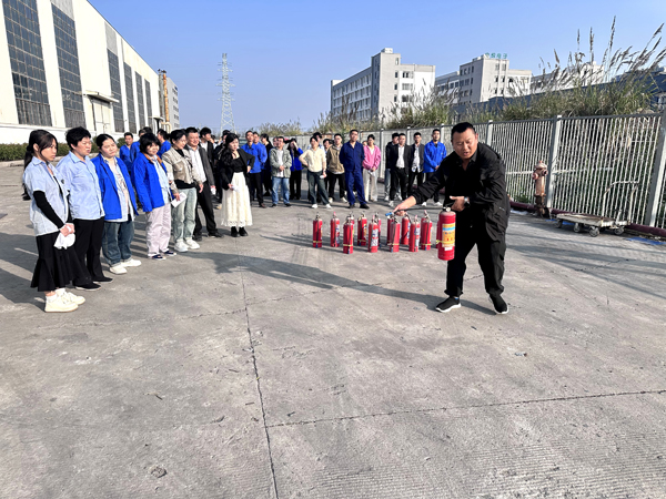 滅火器講解1亮（網(wǎng)）.jpg